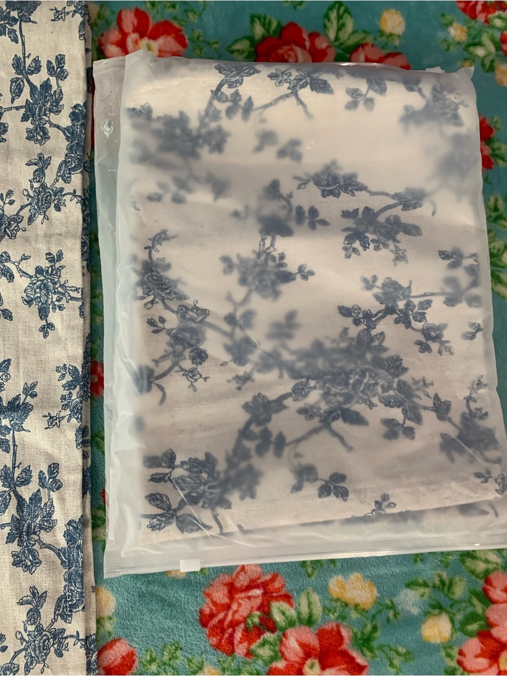 6 French Toile Look Blue & Ecru Table Runners Extra Long 104 x 12 - Picture 5 of 6